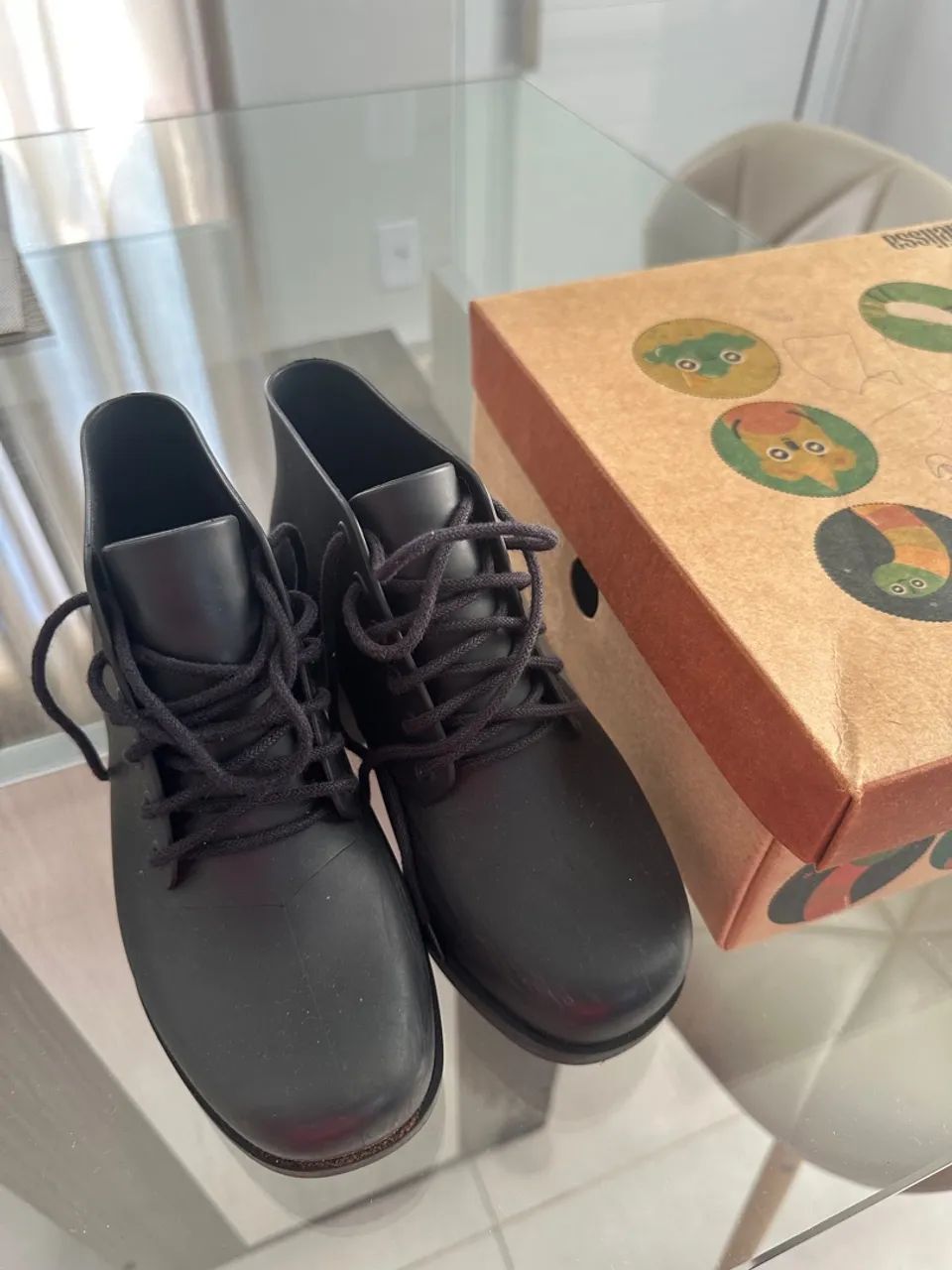 Sapatilhas e Bota Melissa - Tamanhos 29 e 30 - Foto 4