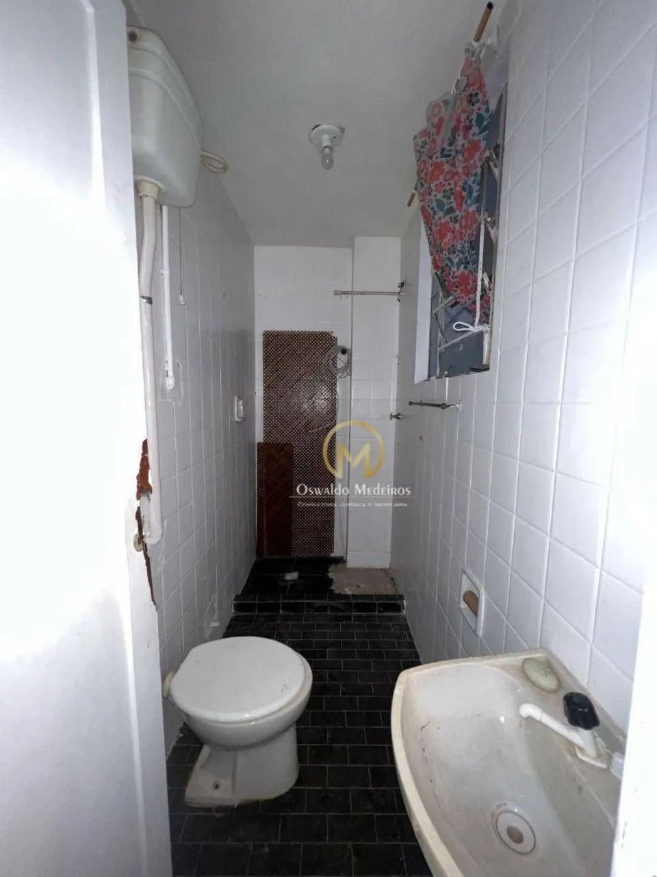 Sala comercial em local privilegiado no centro da cidade - Foto 2