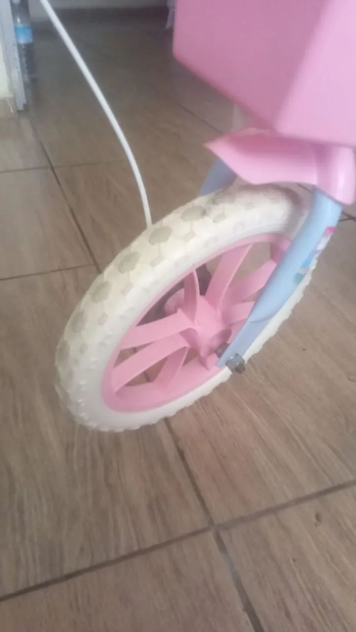 Vendo bicicleta aro 12  - Foto 4