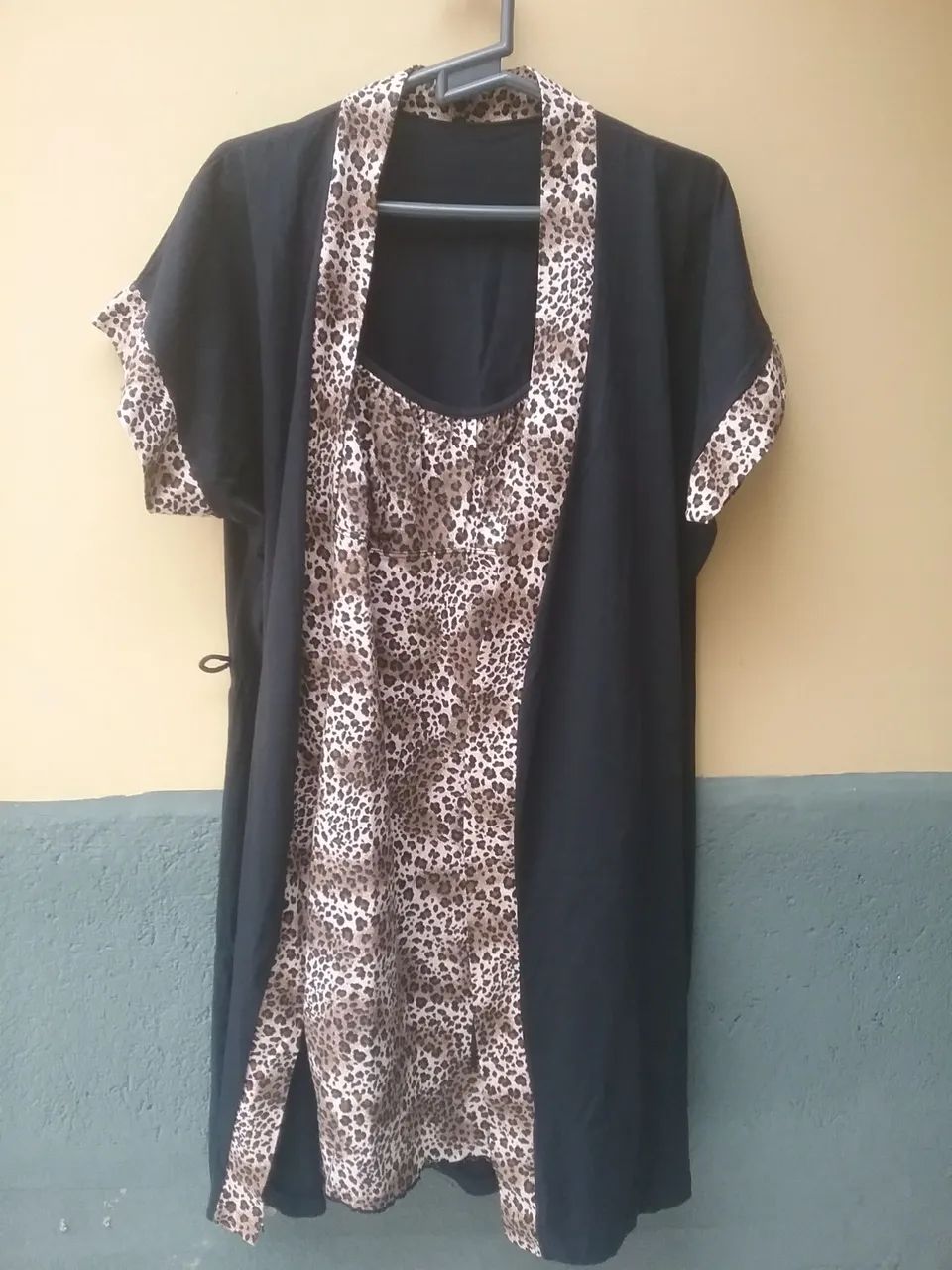 Camisola com detalhes em animal print