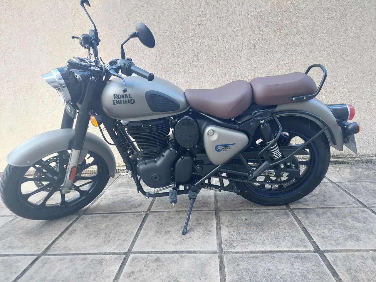 Royal Enfield Classic 350 - Dark Gunmetal Grey - Foto 4