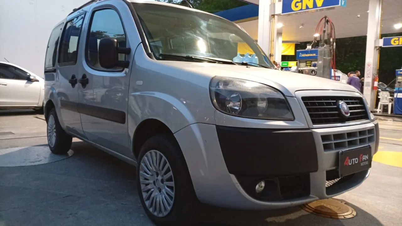 Fiat Doblo Essence 1.8 Flex 16V 5P 2021 - Foto 3