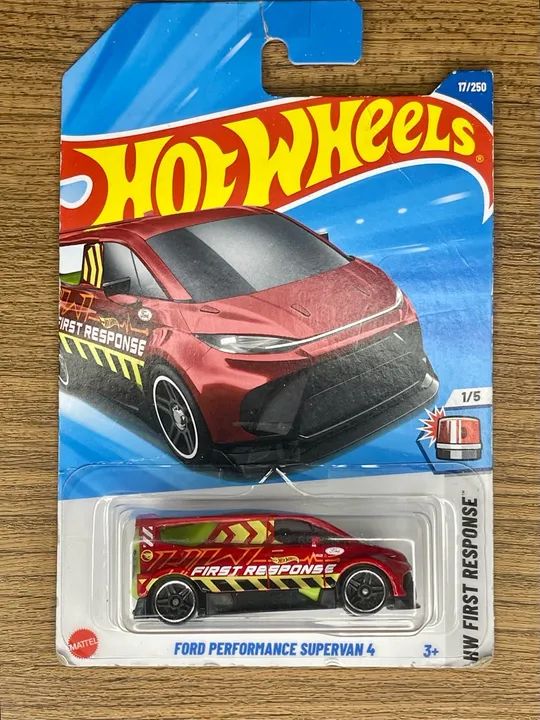 Carrinho Hot Wheels Ford Performance 4 T-Hunt