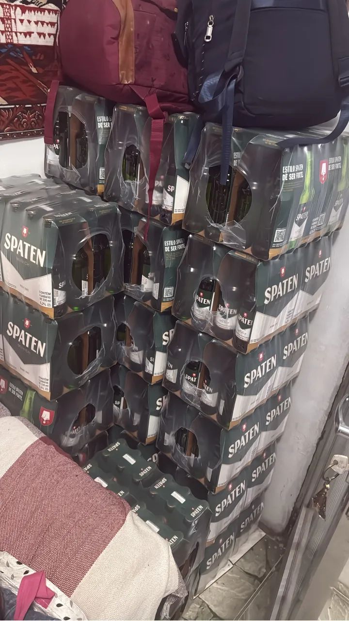 Cervejas long necks 330ml com 24 unid.