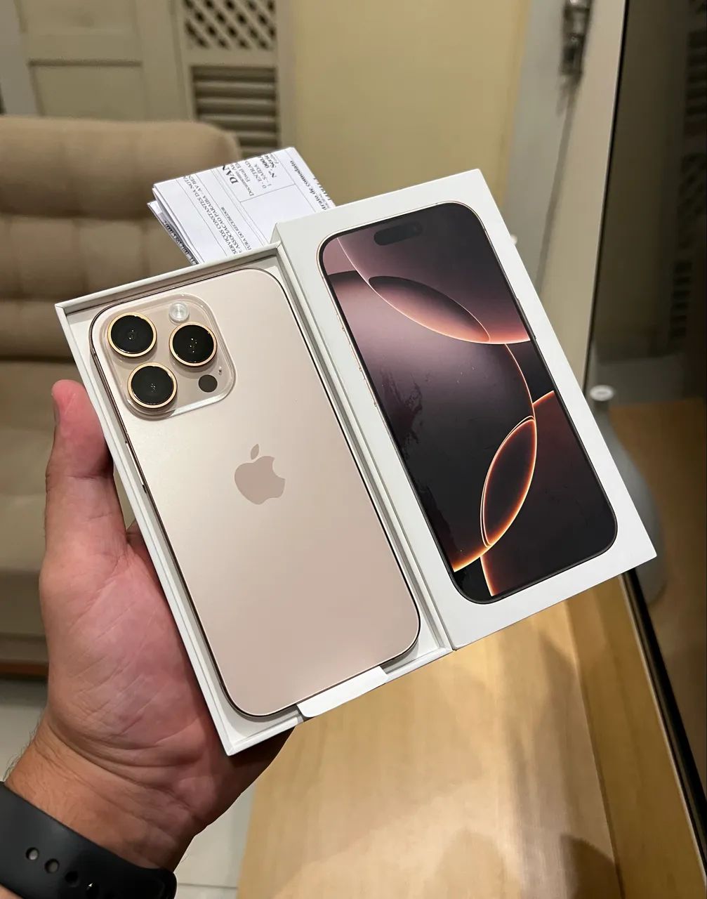 iPhone 16 PRO DESERT TITANIUM 128GB COMPLETO TRINCO FIO DE CABELO