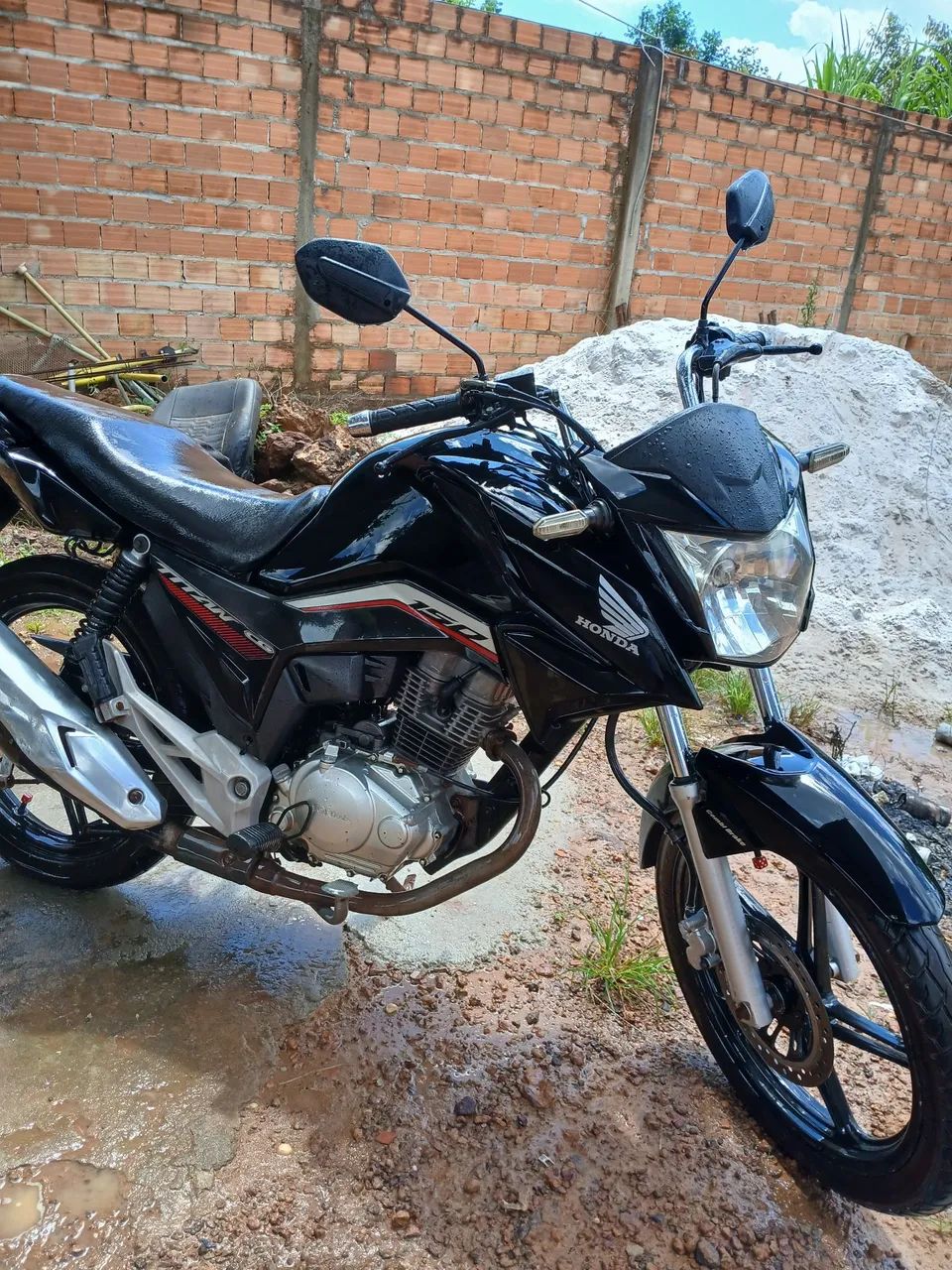 CG Titan  2014 - Foto 2