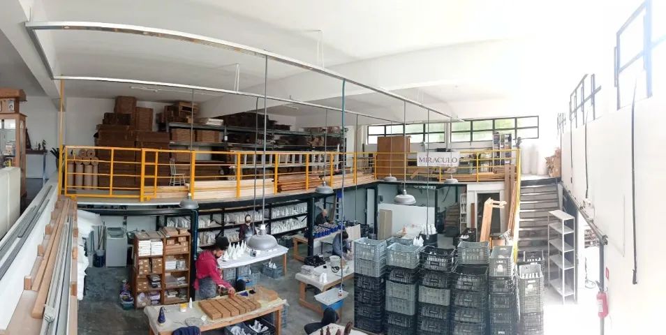 Expansão interna com mezanino