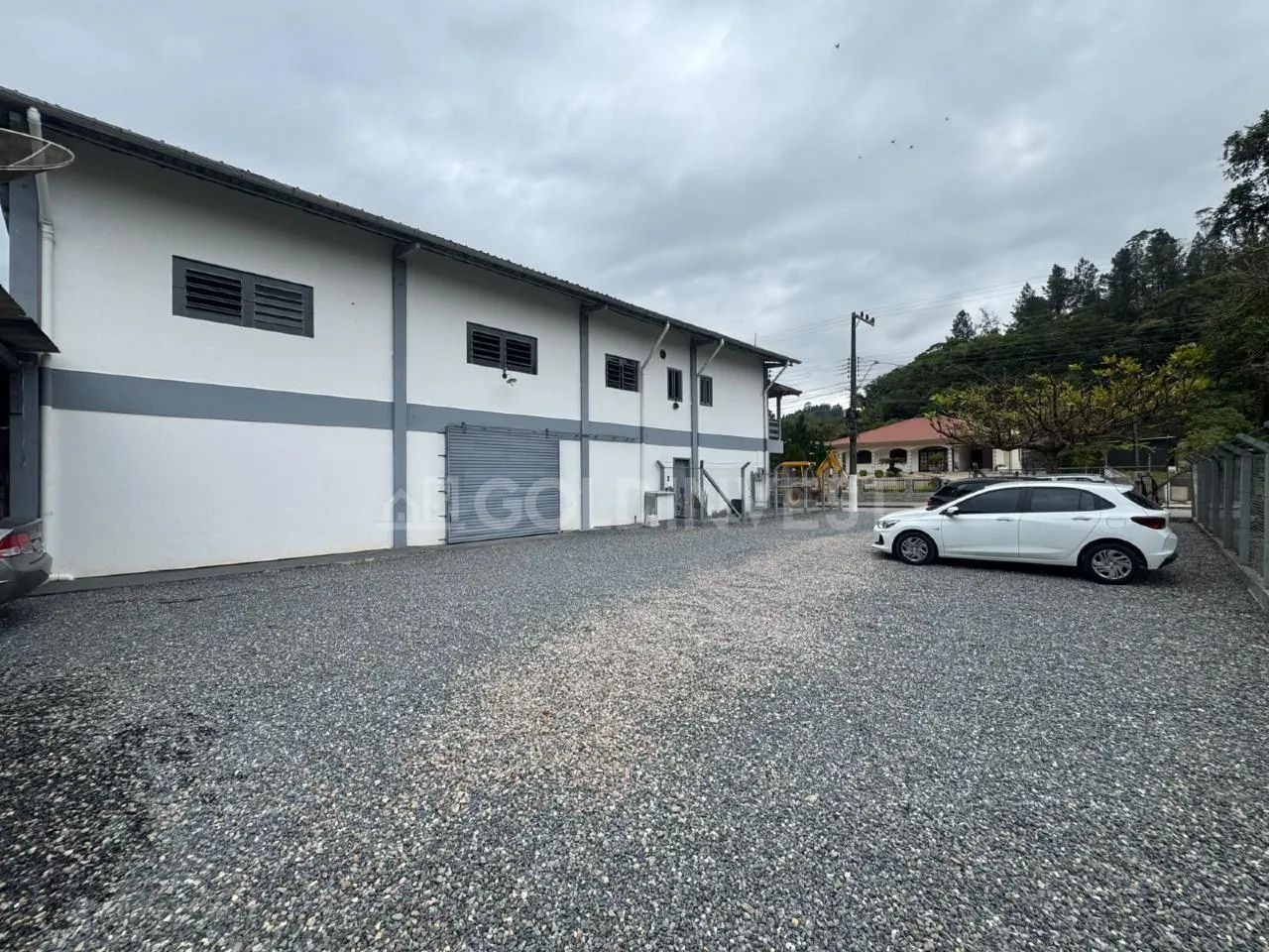 Galpão com 400m² no bairro Poço Fundo!!!