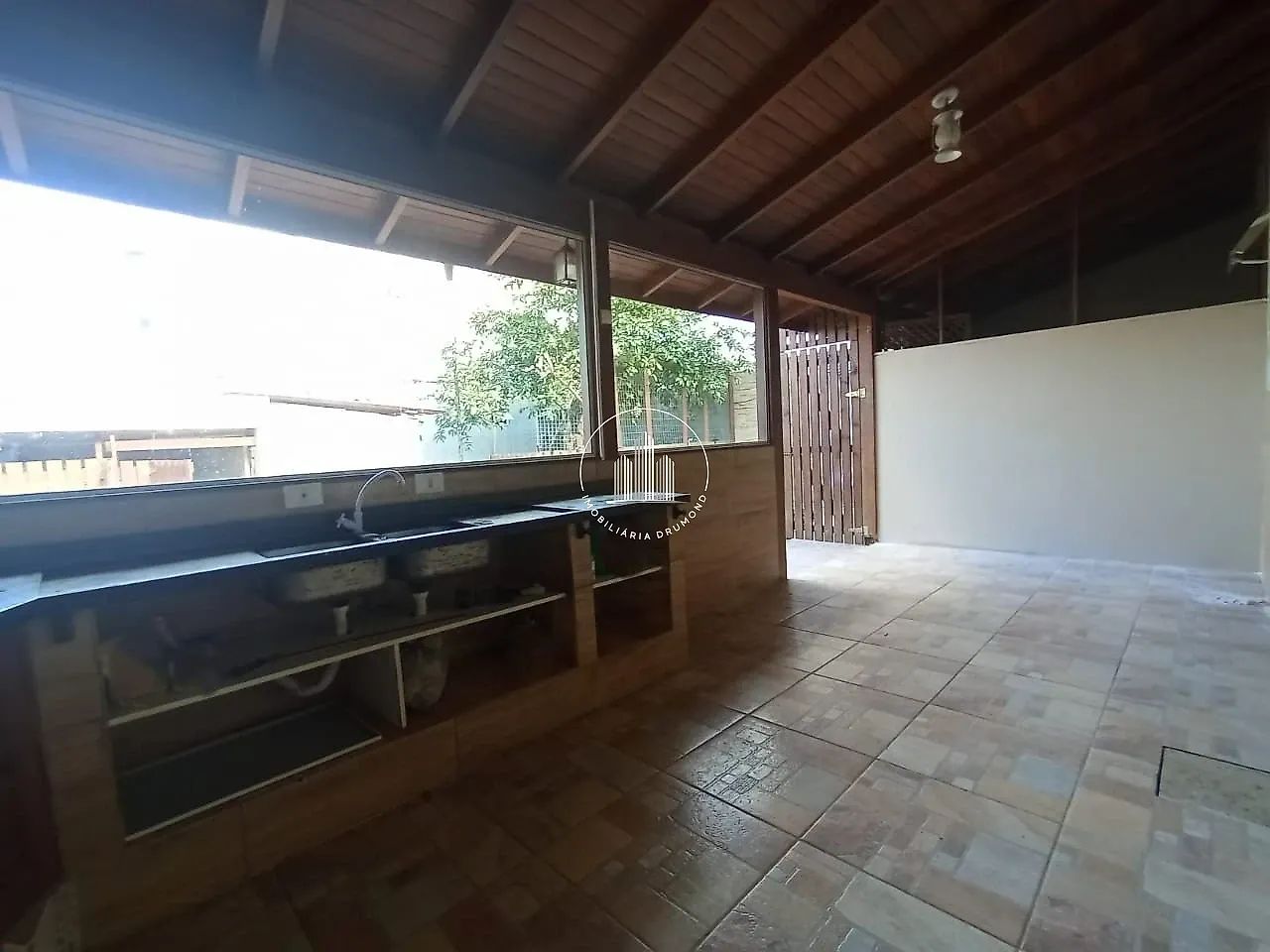 Casa e apartamento com 2 salas comerciais na Serraria - PLC - Foto 2
