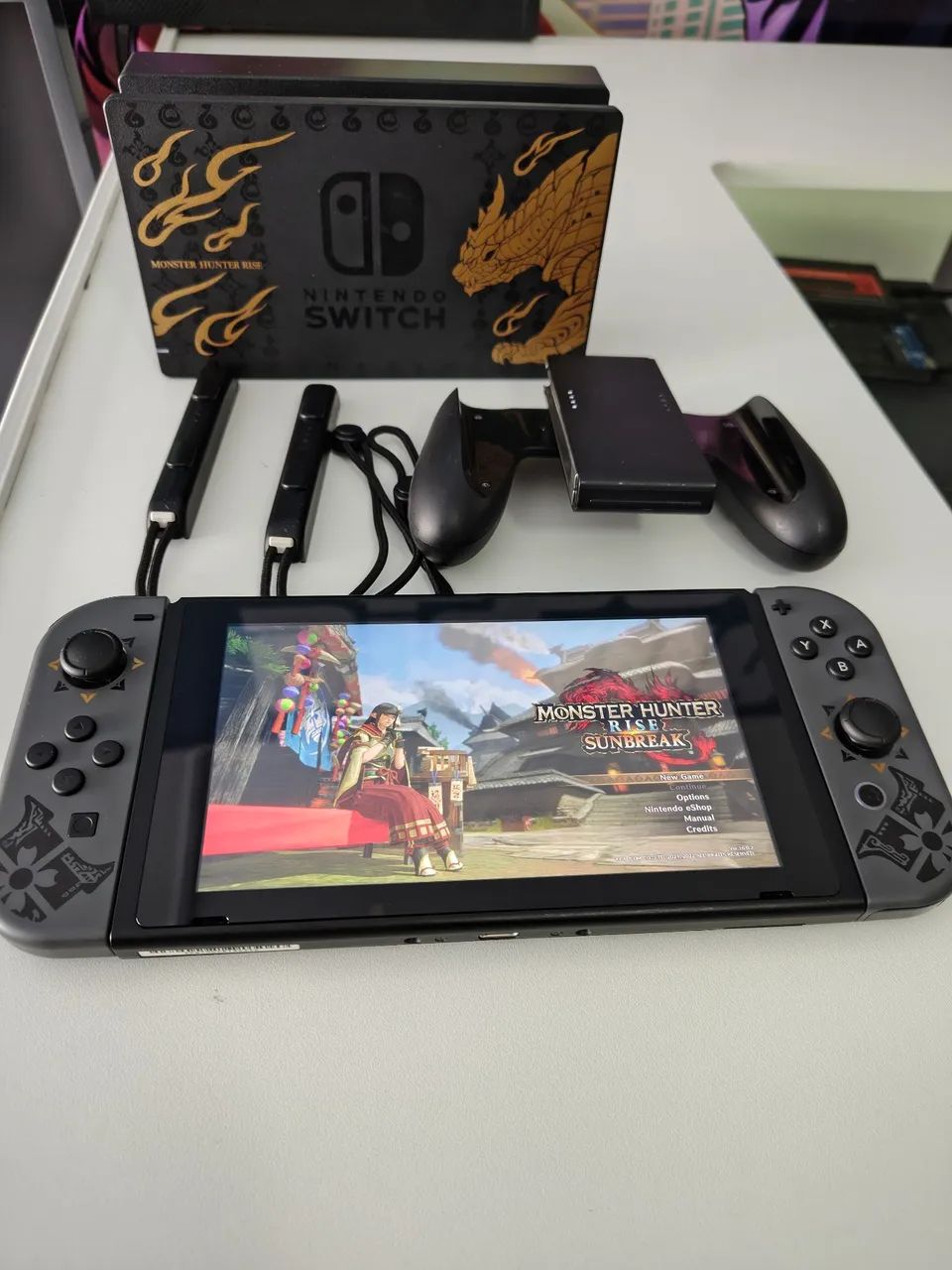 Nintendo switch Monster Hunter Edition desbloqueado 