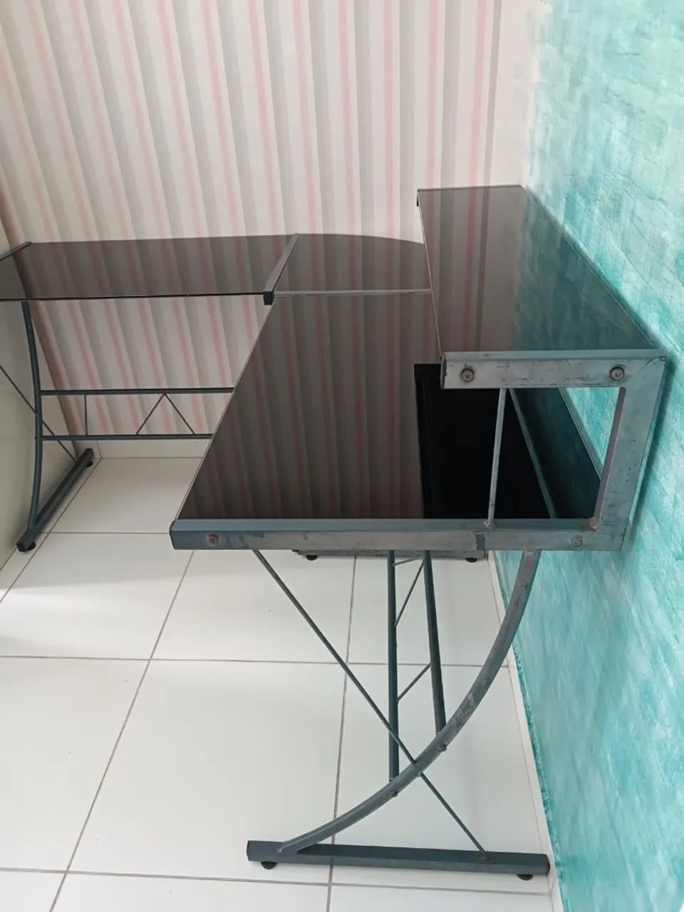 Mesa em vidro para escritório ou quarto - Foto 2