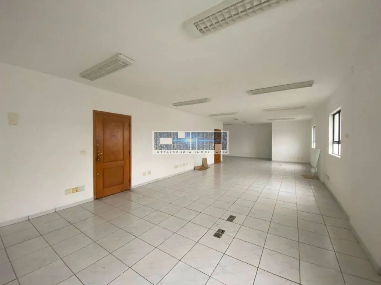 SALA COMERCIAL na Avenida Ana Costa