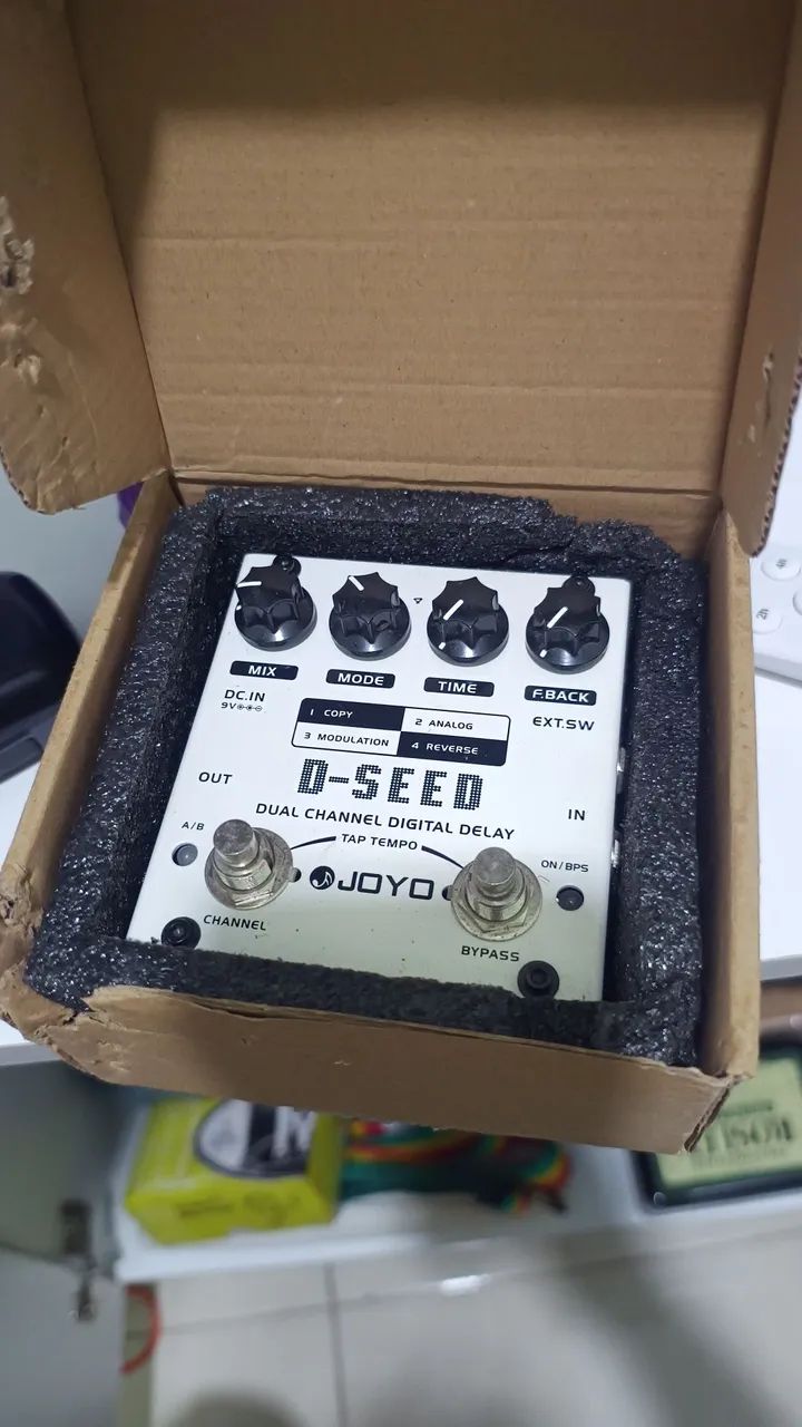 Pedal de guitarra delay