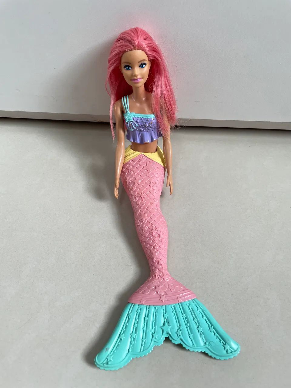 Boneca Barbie Dreamtopia Sereia Cabelo Rosa e Cauda Rosa - Foto 3
