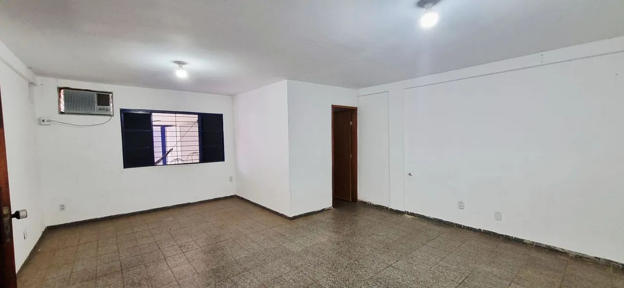Galpao  com dois apartamentos e escritório no fundo.  - Foto 3