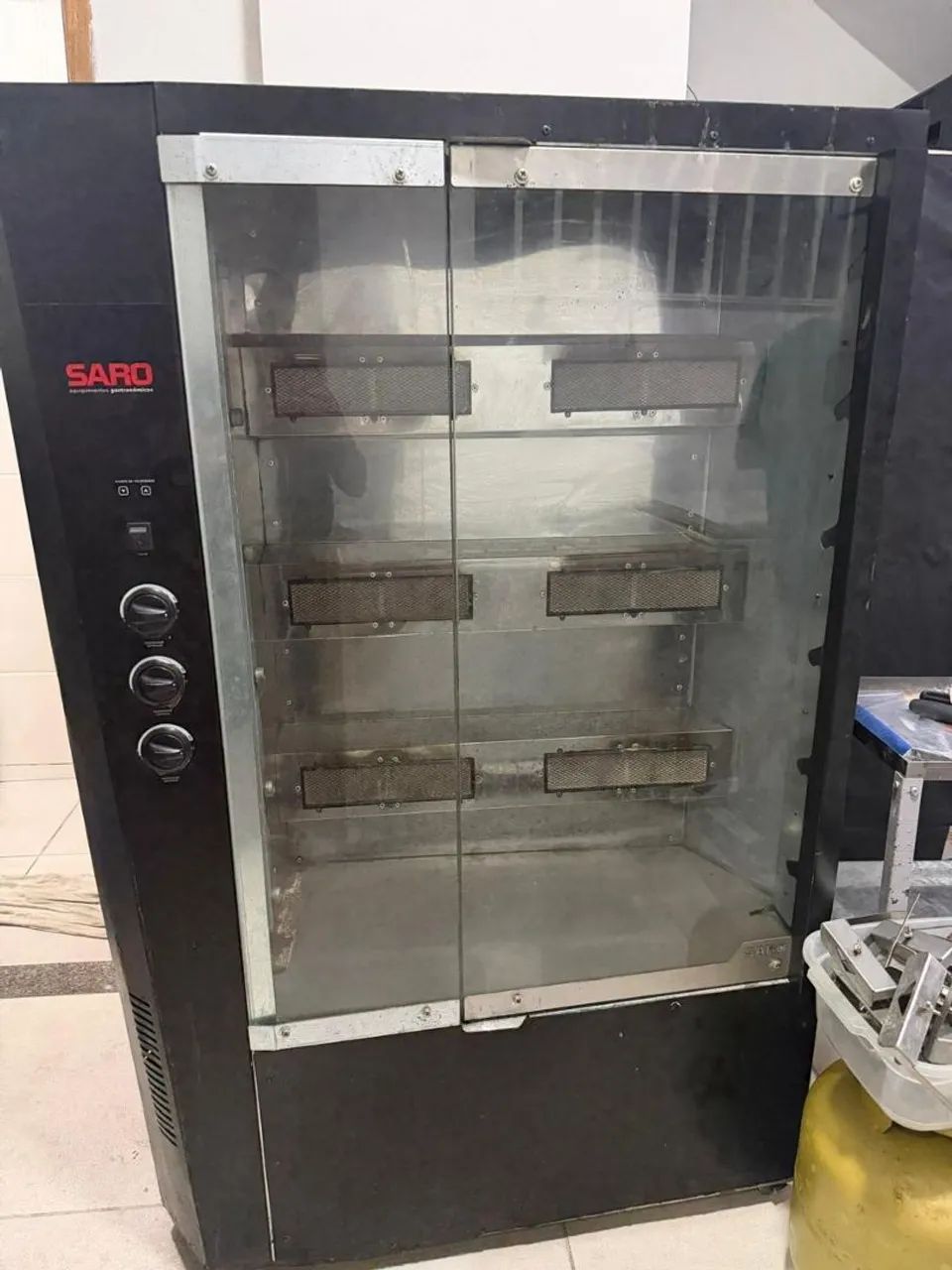 Vendo frangueira completa e freezer horizontal 