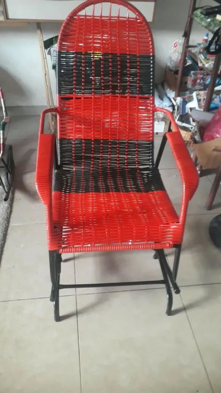 VENDE-SE CADEIRA DE MACARRÃO  - Foto 4