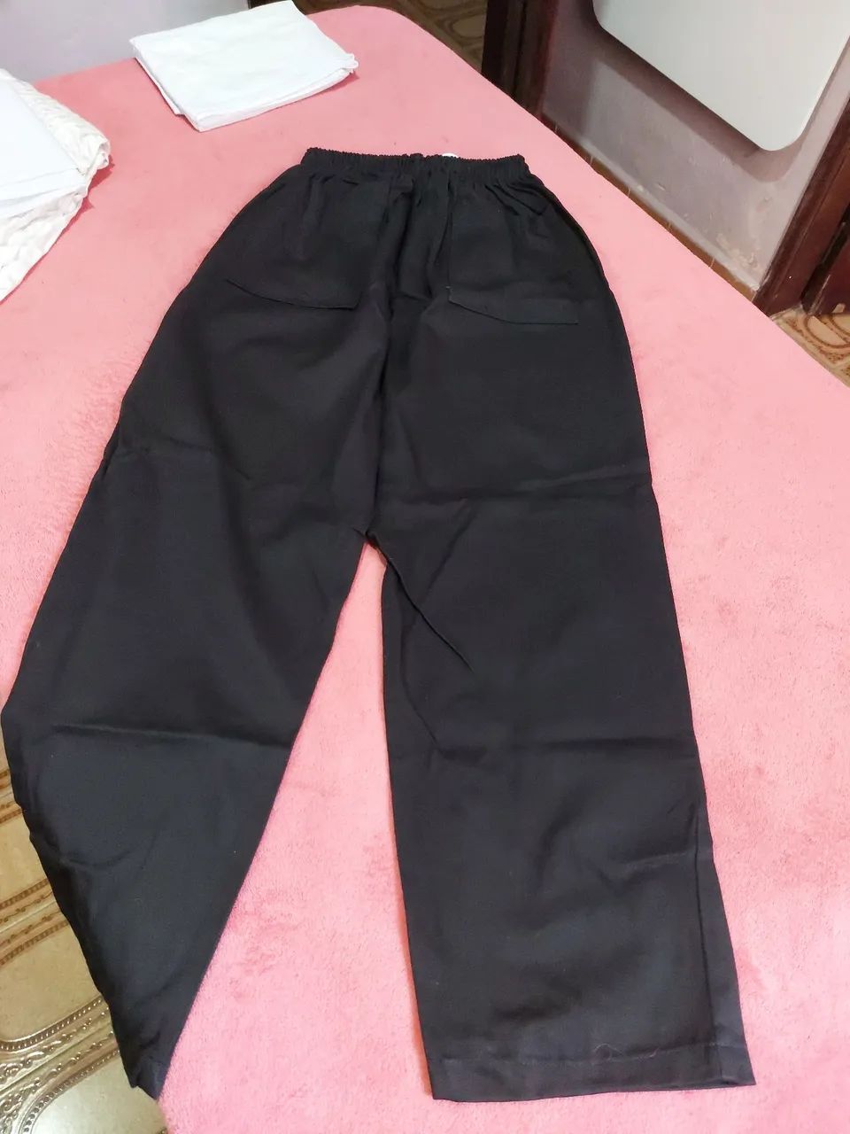 Calça preta de ra ção  - Foto 2