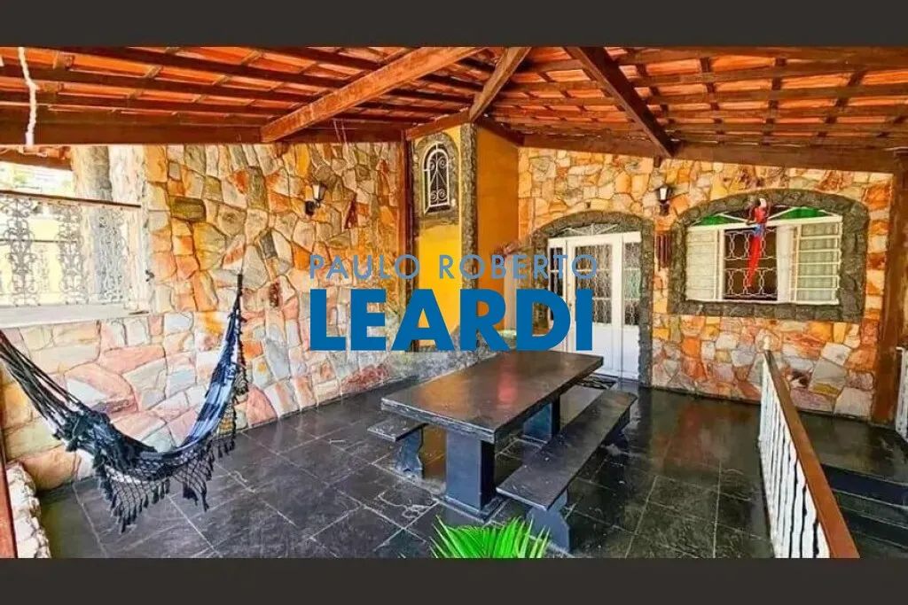 CASA TÉRREA - PARAÍSO - MG