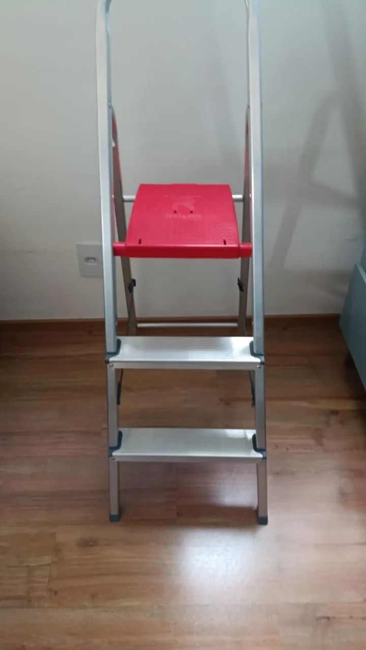 escada de alumínio 3 degraus - Foto 2