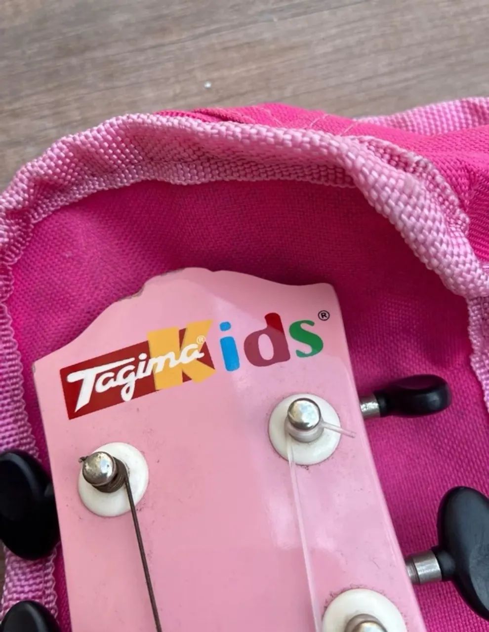 Violão infantil com capa rosa - Foto 3
