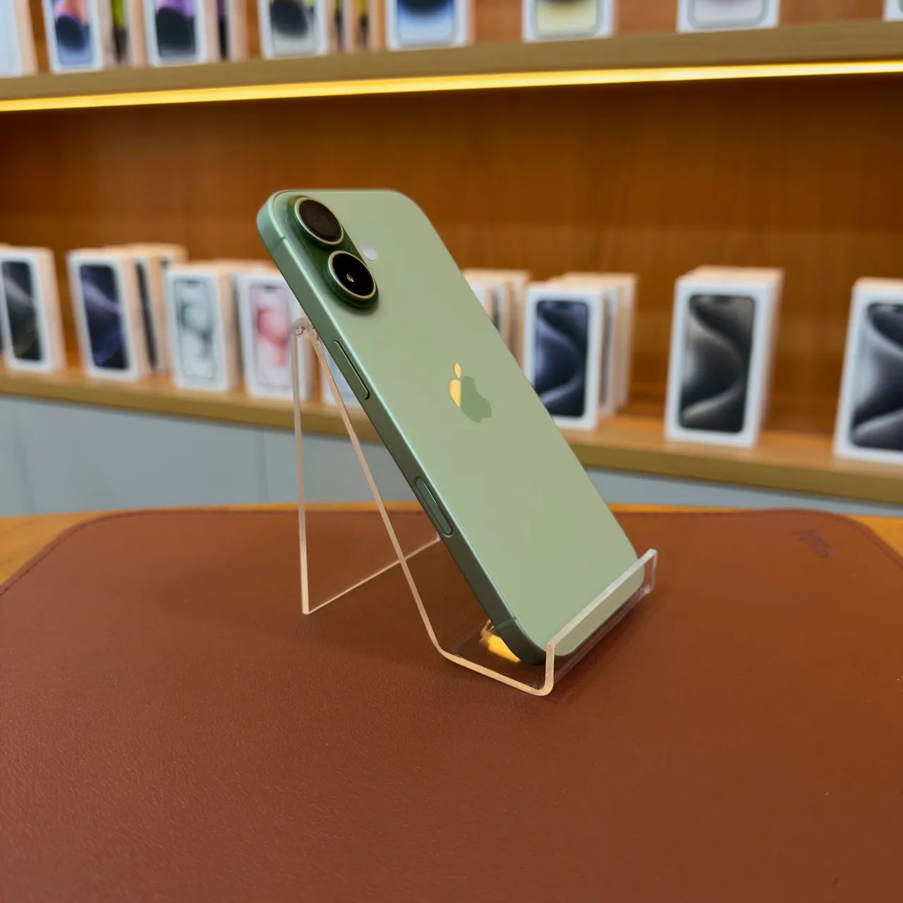 iPhone 17 256Verde seminovo  - Foto 2