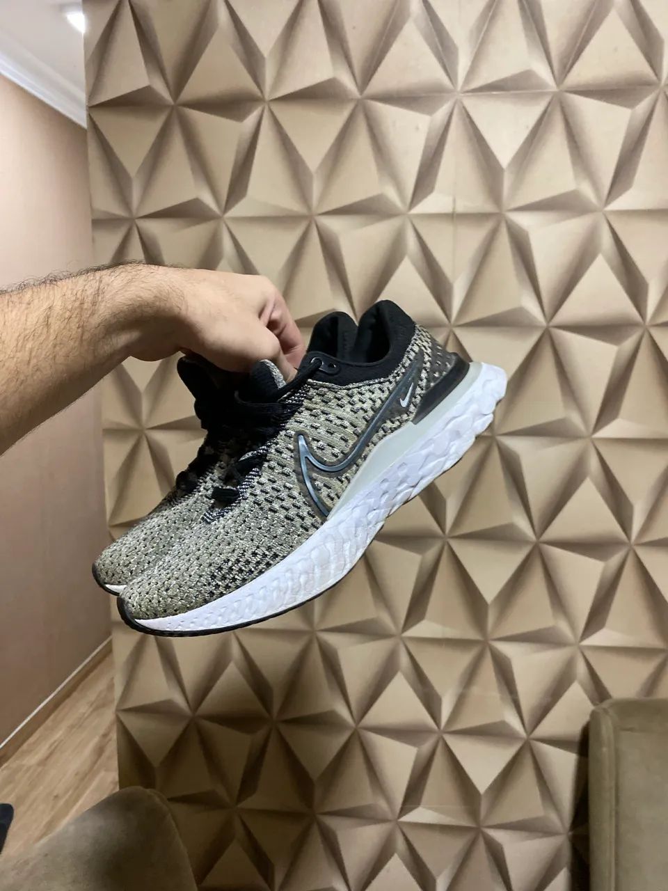 NIKE REACT EUA