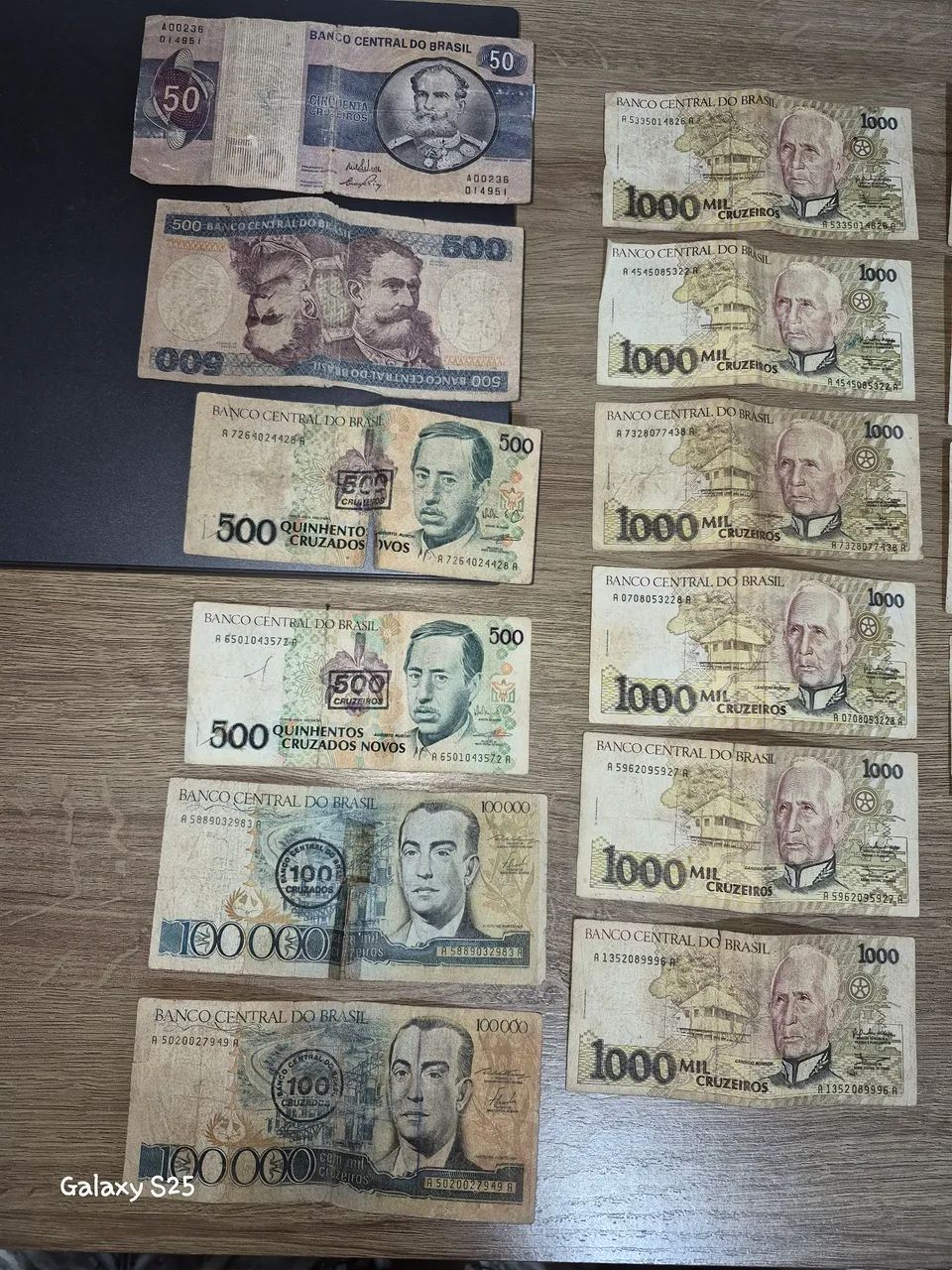Lote Colecionável de Cédulas Antigas do Brasil - Cruzeiros e Cruzados (20 Unidades) - Foto 2