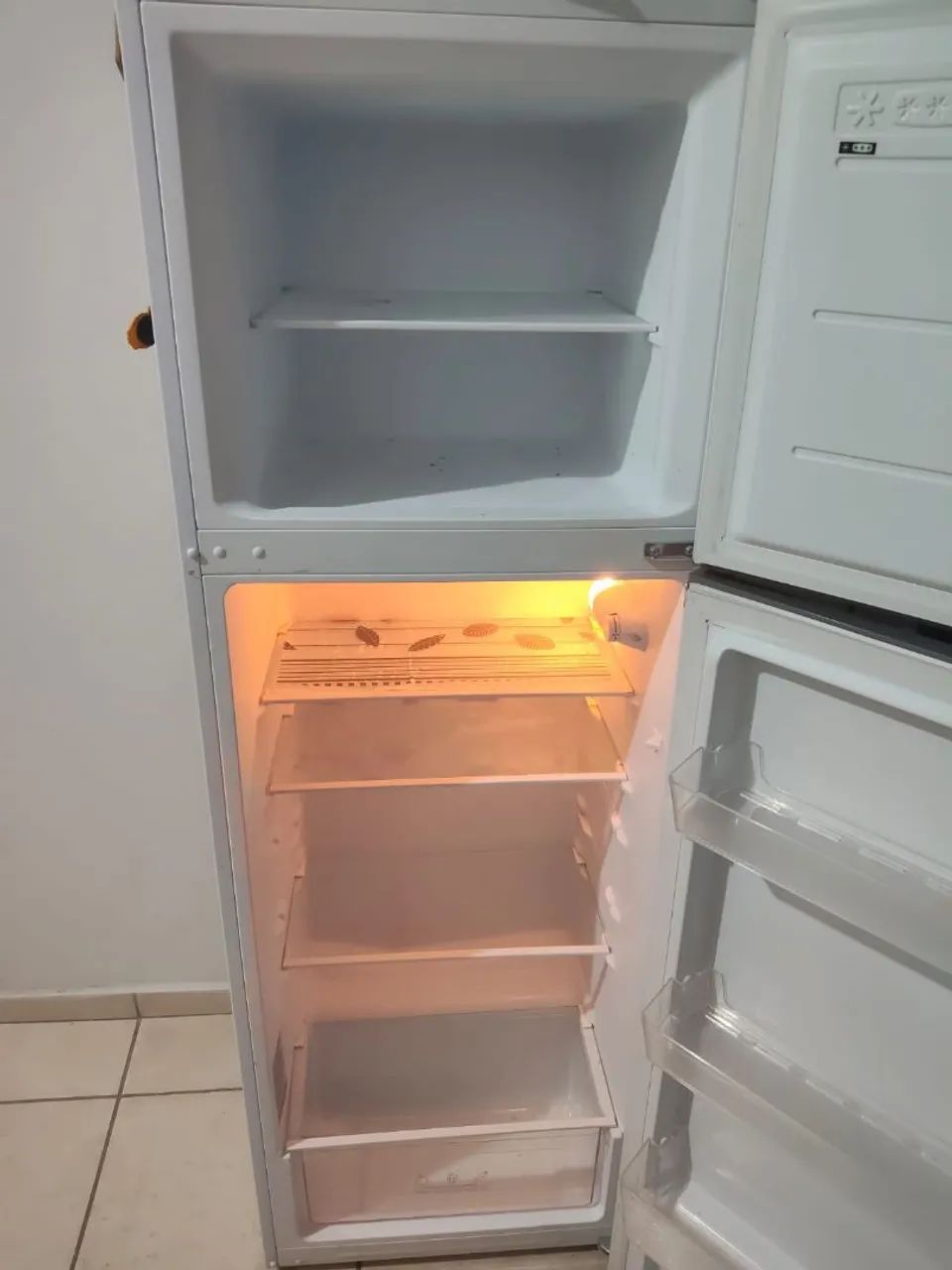Geladeira Midea Nova - Foto 2