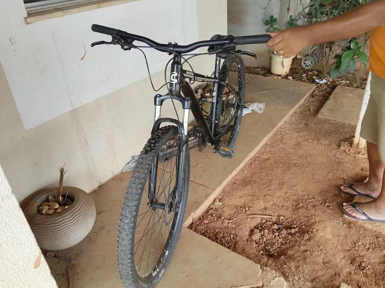 Bicicleta moto banke semi nova freios a disco  - Foto 3