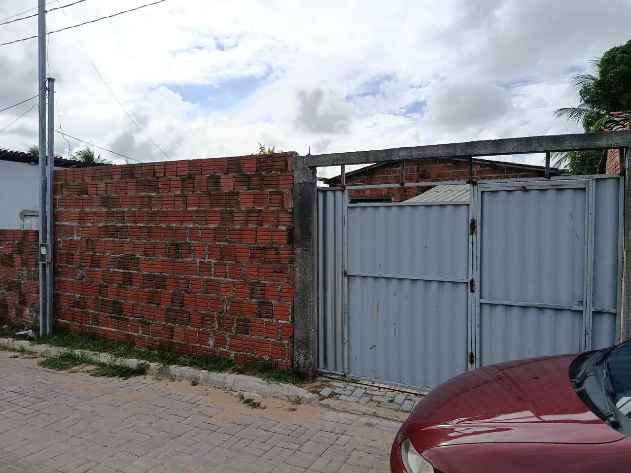 Casa pra alugar quem quiser só falar 