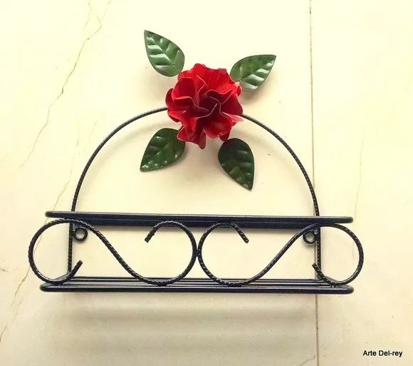 Porta xampu/sabonetes em ferro com 30cm