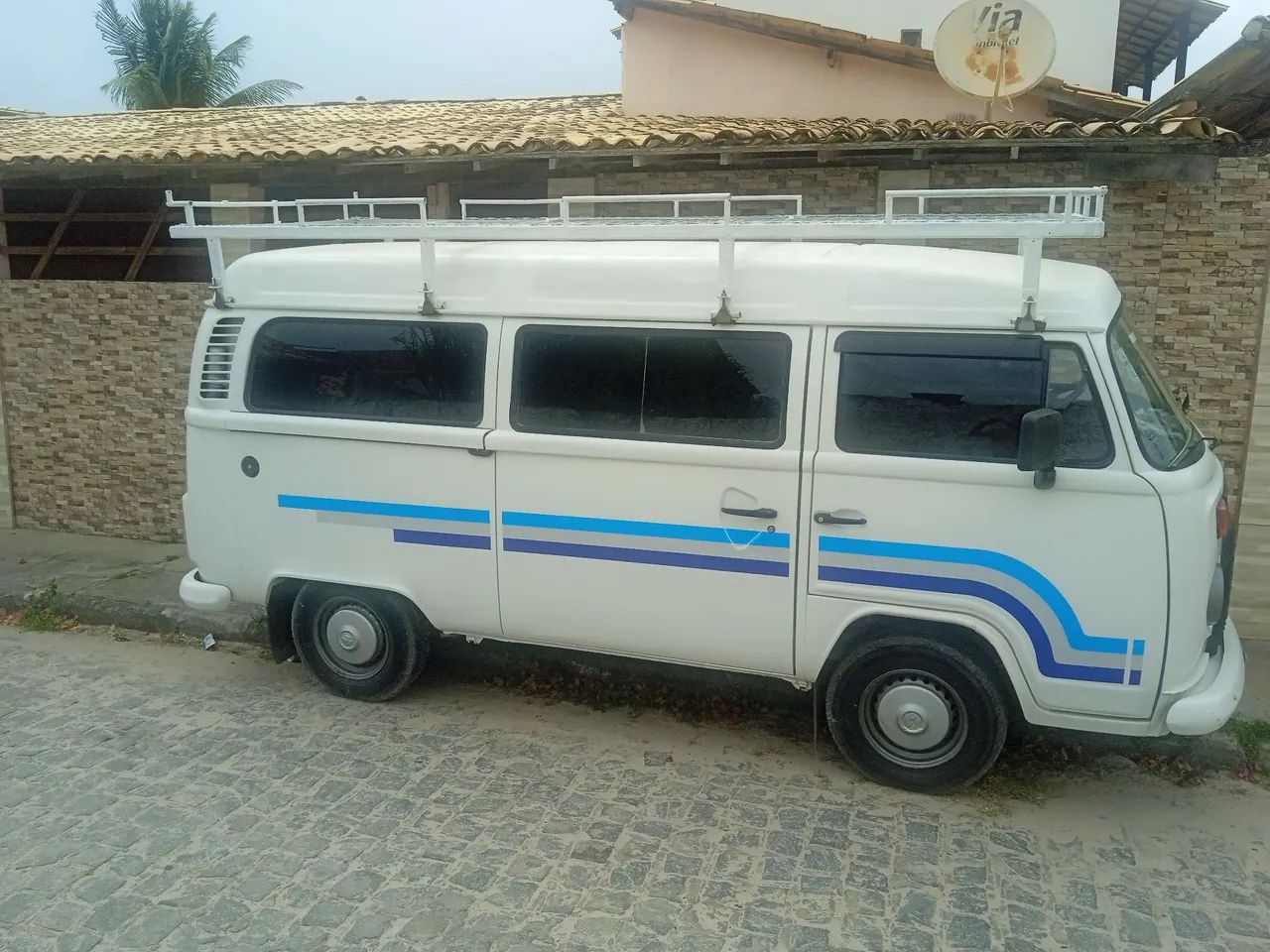 Volkswagen Kombi STANDARD 1.4 MI TOTAL FLEX 8V 2014