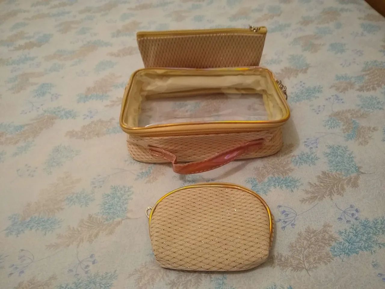Kit necessaire para viagem com 3 peças. - Foto 2