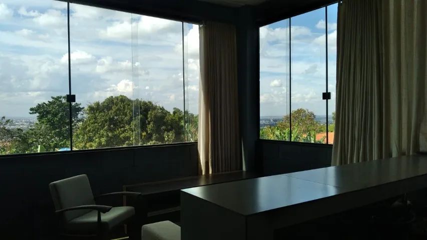 Apartamento 1 quarto amplo e mobiliado - Arniqueiras - Foto 4
