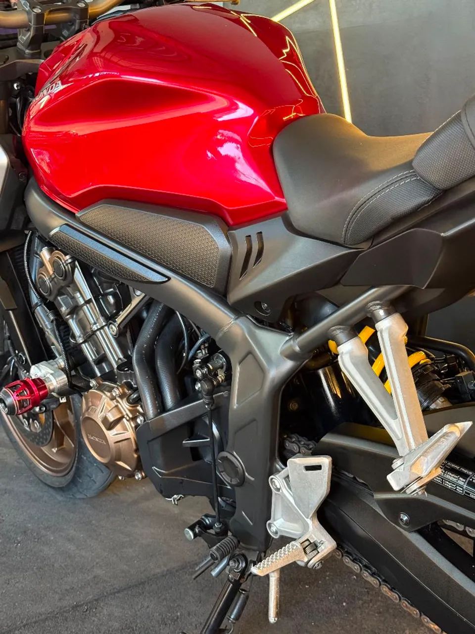 CB 650 R 2022 - Foto 3