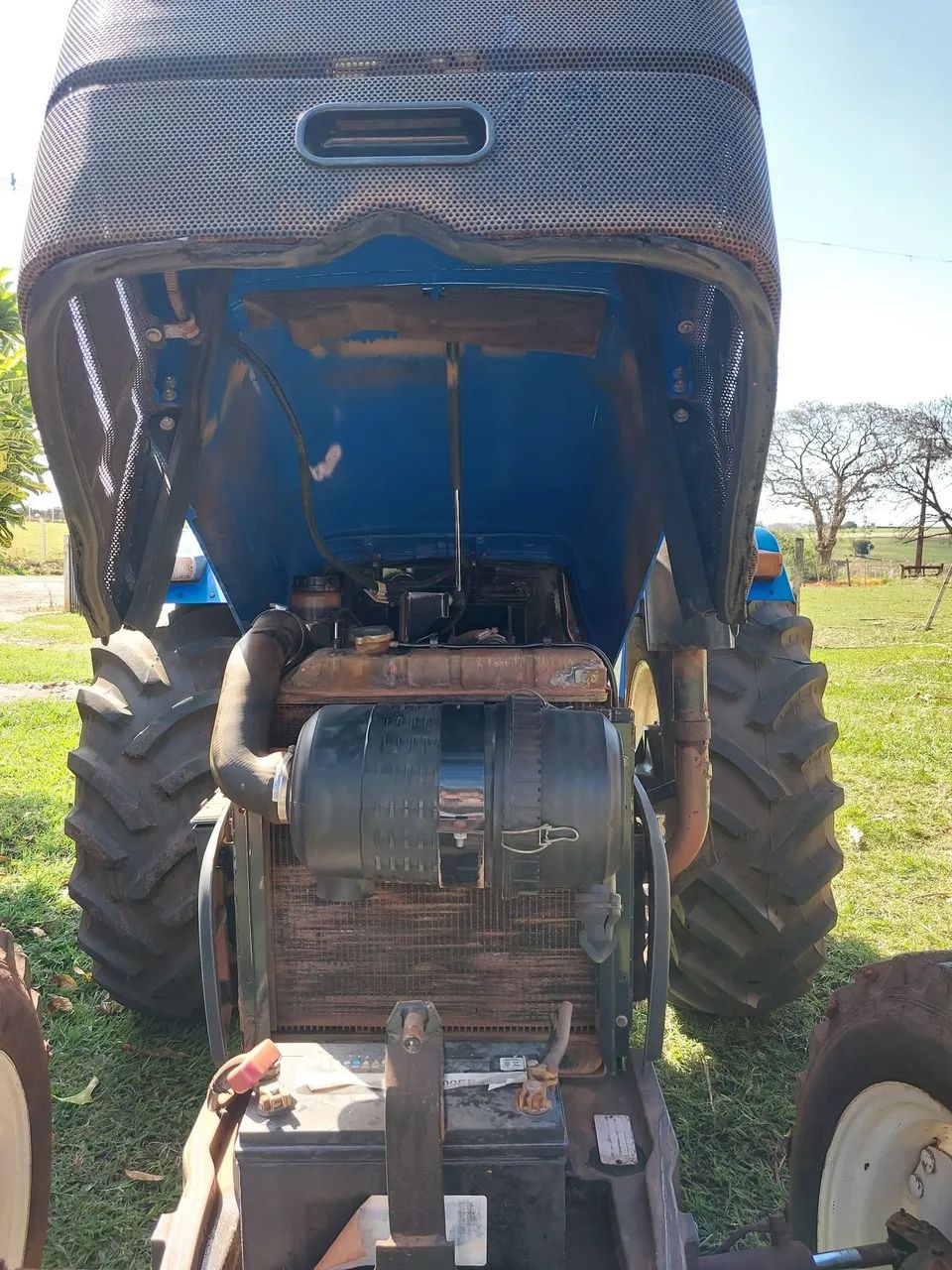 VENDE-SE TRATOR  - Foto 4