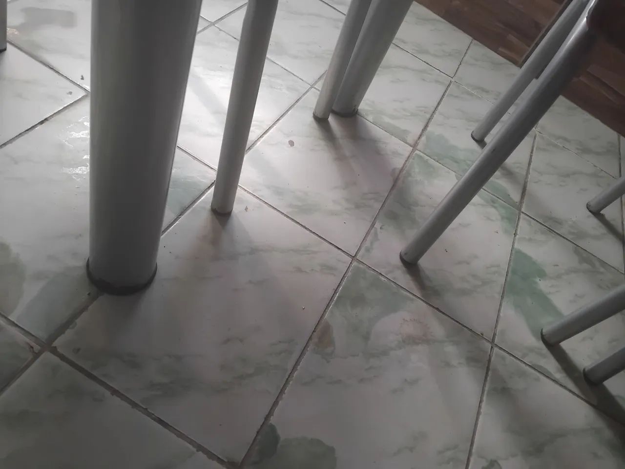 Mesa com 4 cadeiras - Foto 5