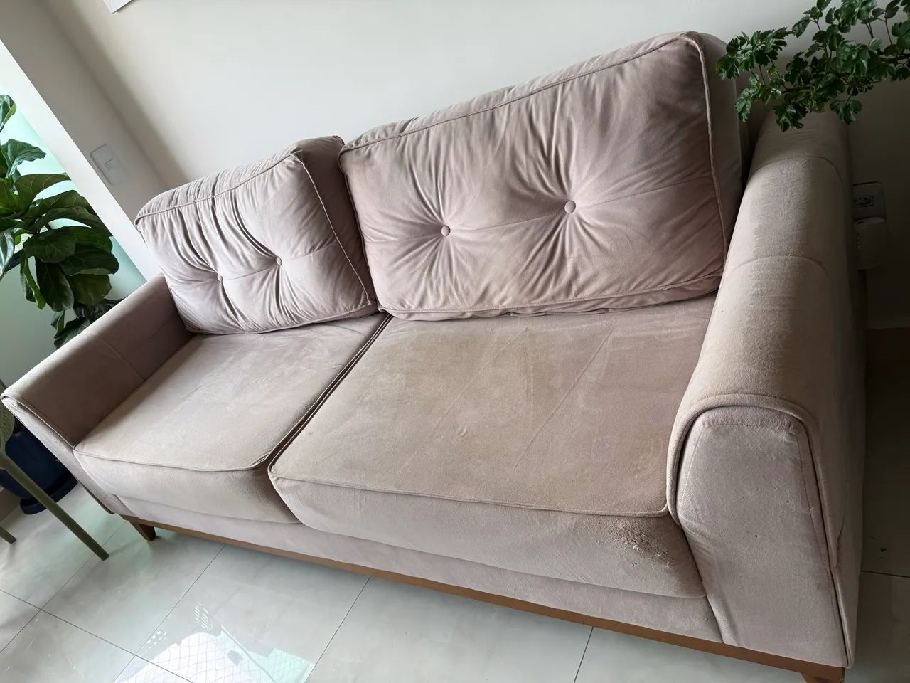 Sofá de design Rosê Veludo  - Foto 4