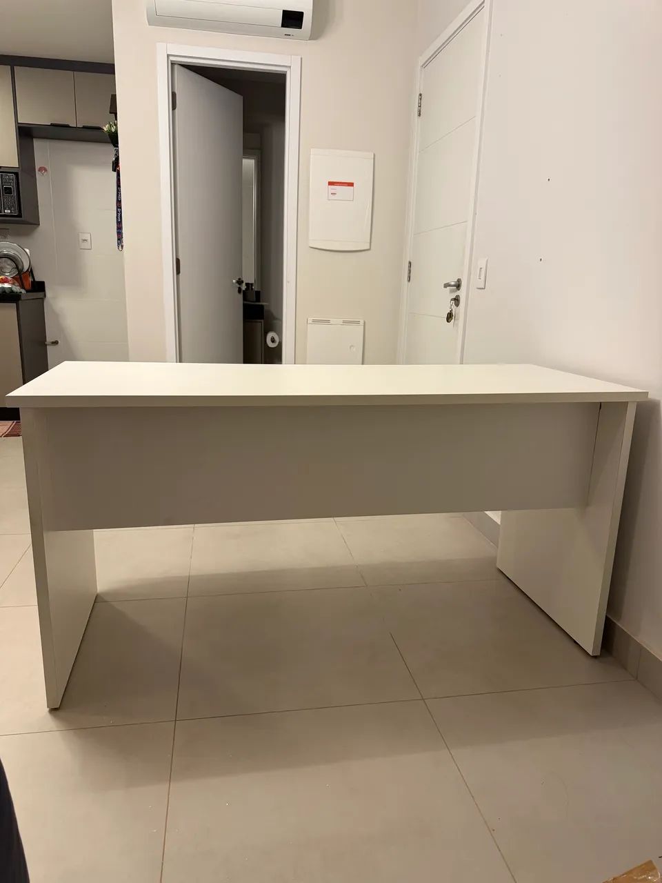 Mesa de Escritório / Trabalho / Estudo Branca - Foto 2