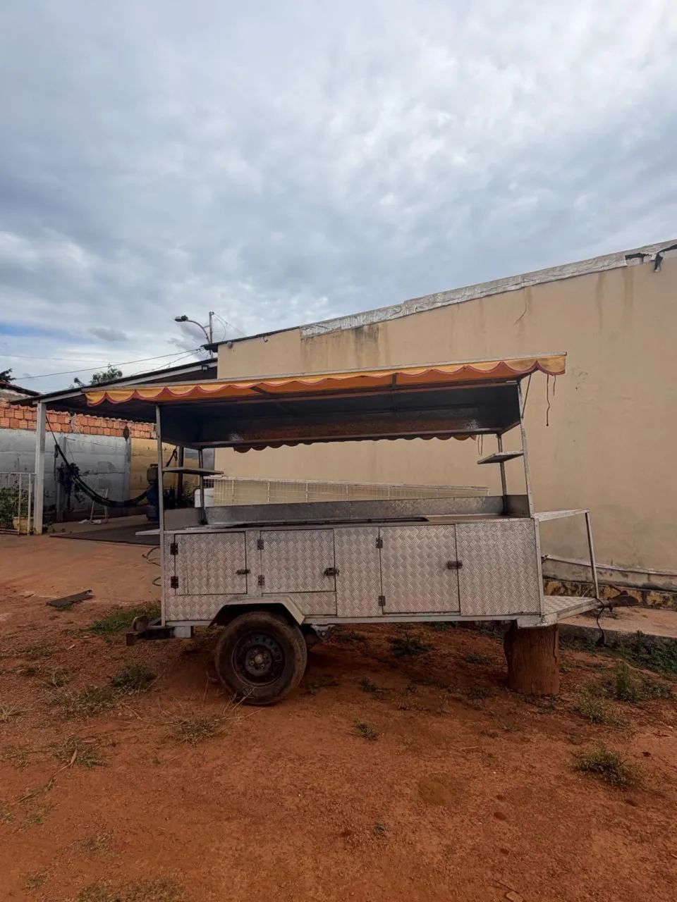Carretinha multifuncional com engate  - Foto 4