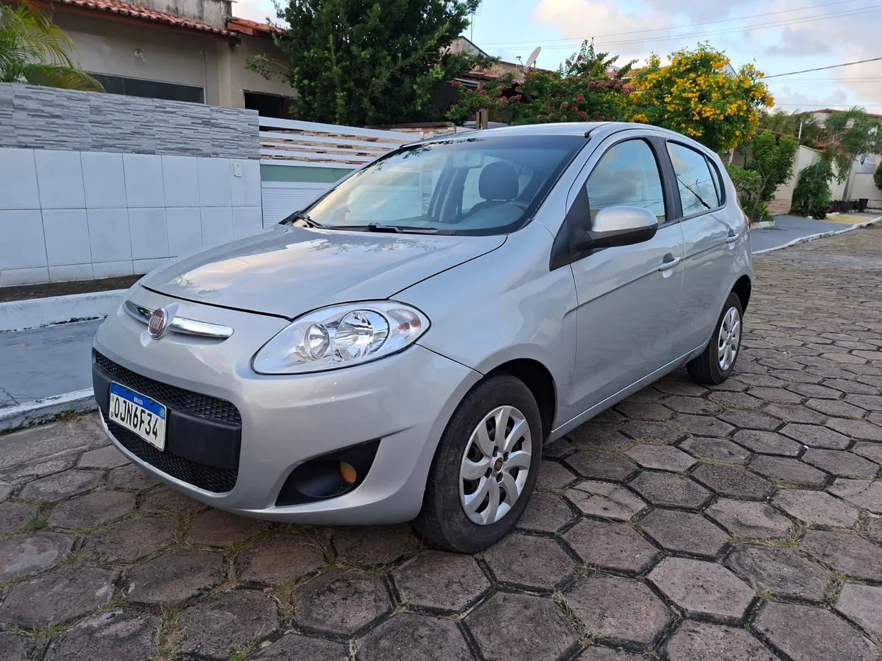 carros e motos  a venda no cohatrac 
