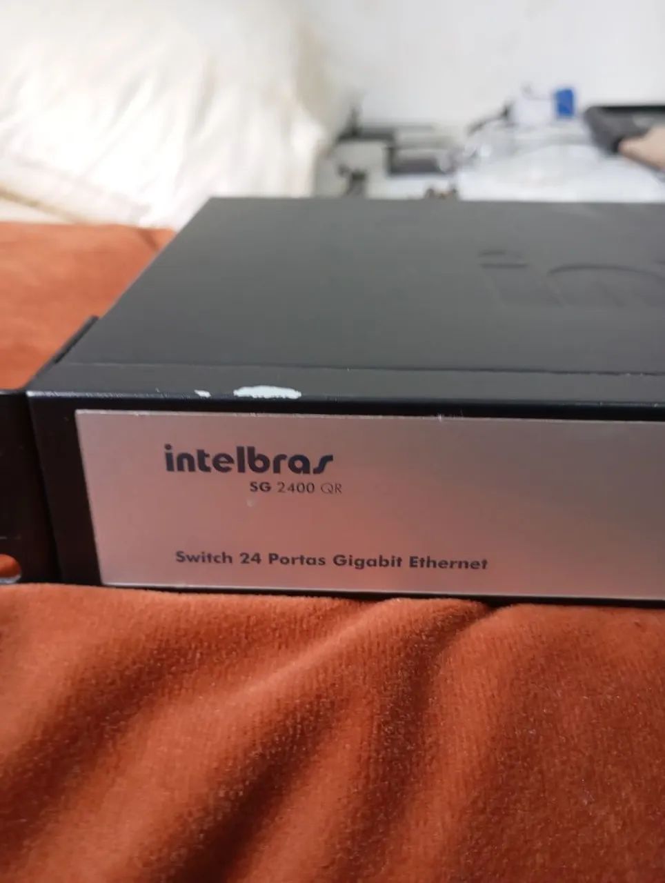Vendo Switch 24 portas Giga Intelbras  - Foto 2