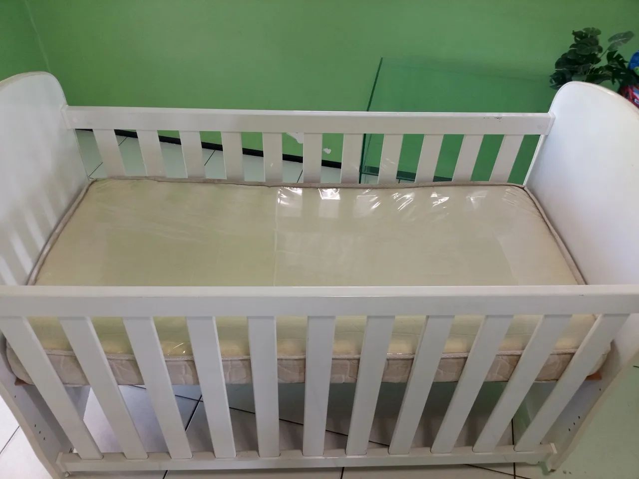 Berço com rodinhas mais colchão - Foto 5