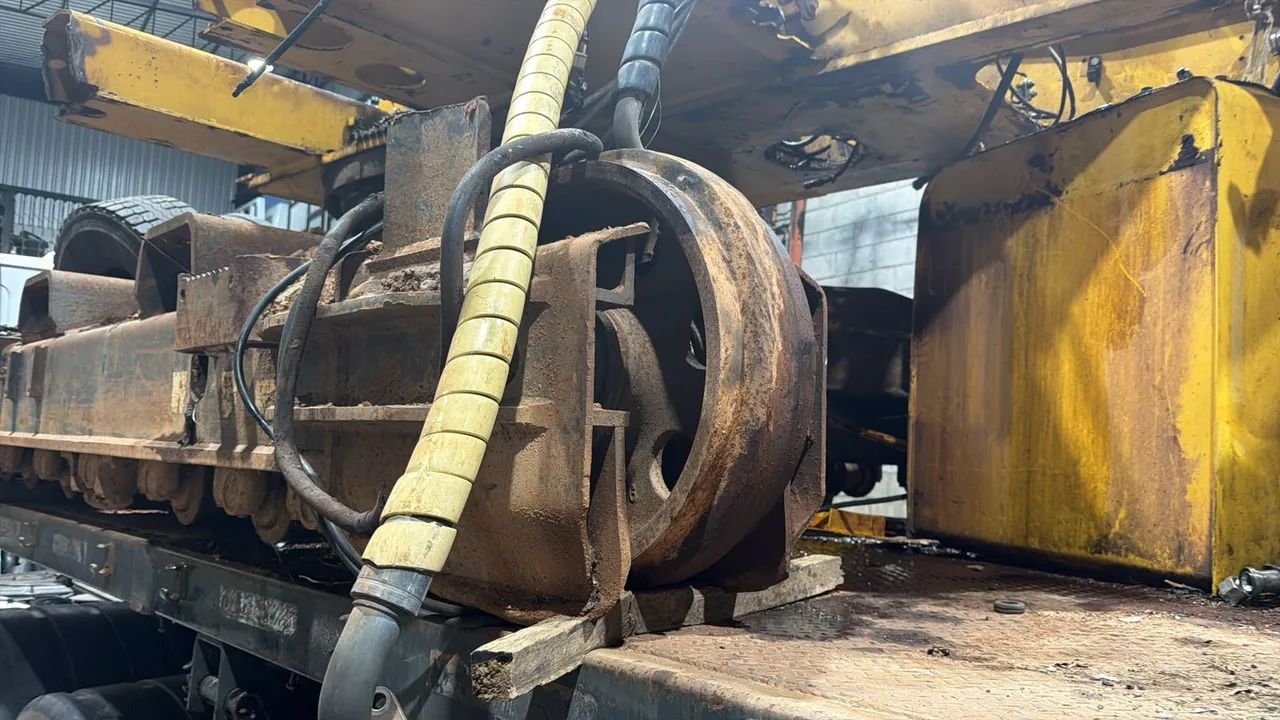 Motor de tração para escavadeira pc200  - Foto 4