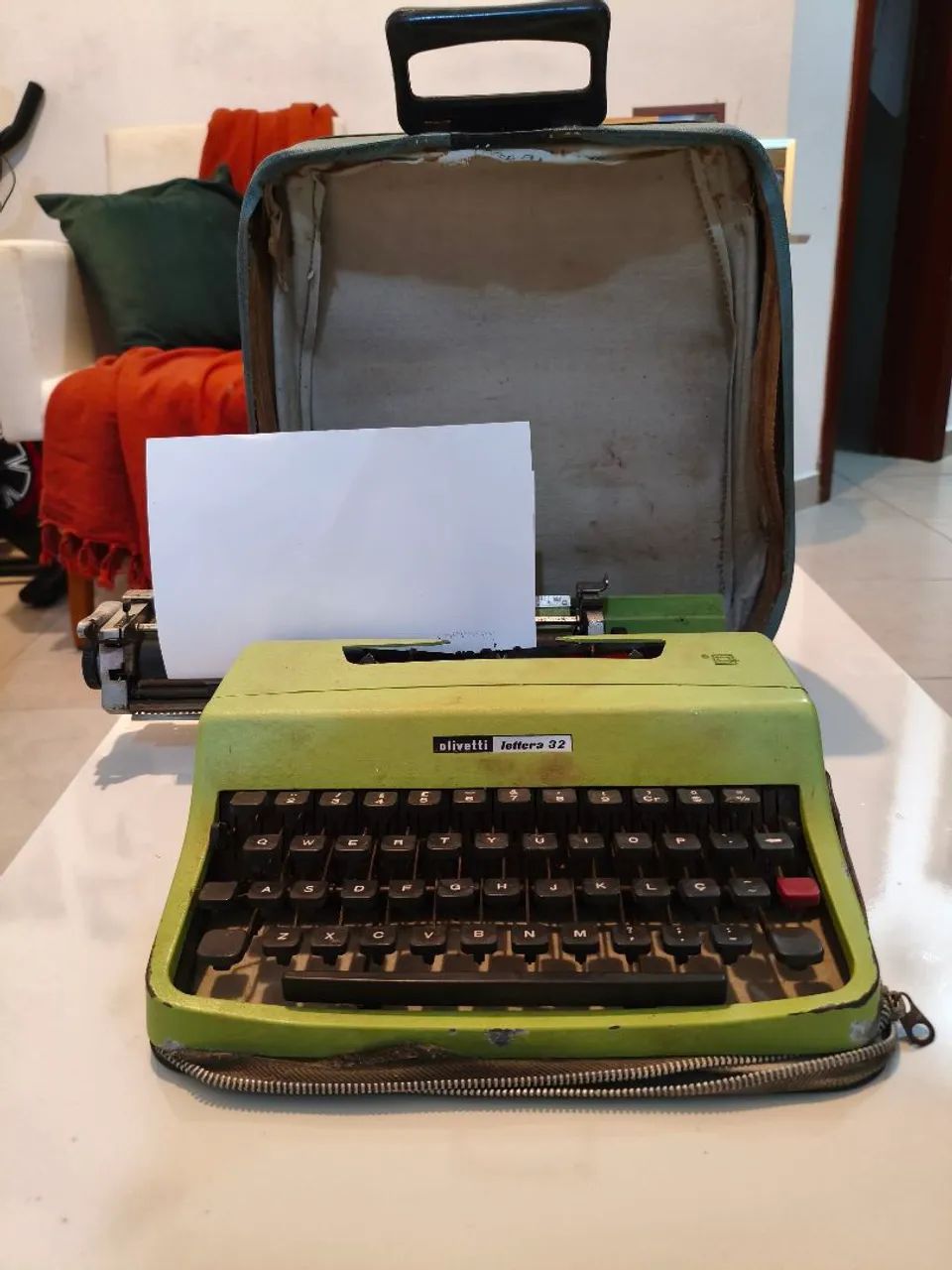 Vendo Máquina de Escrever Olivetti Lettera 32 - Foto 2