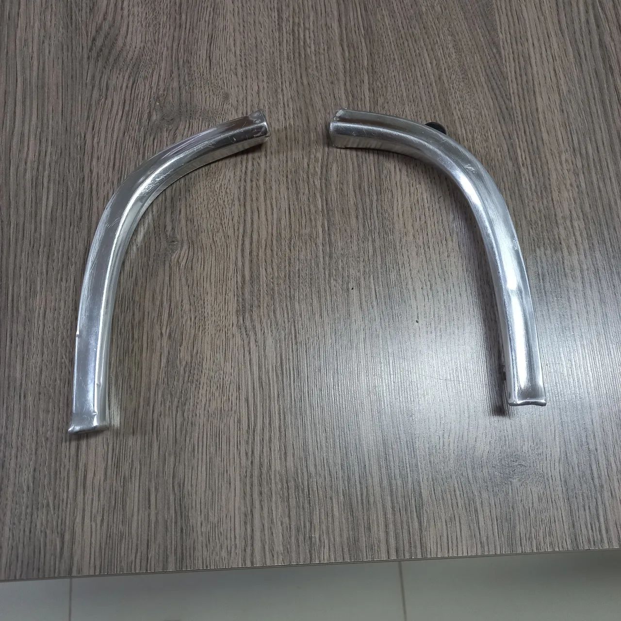 Friso lateral  de porta malas de maverick caminhodeterra peças  - Foto 2