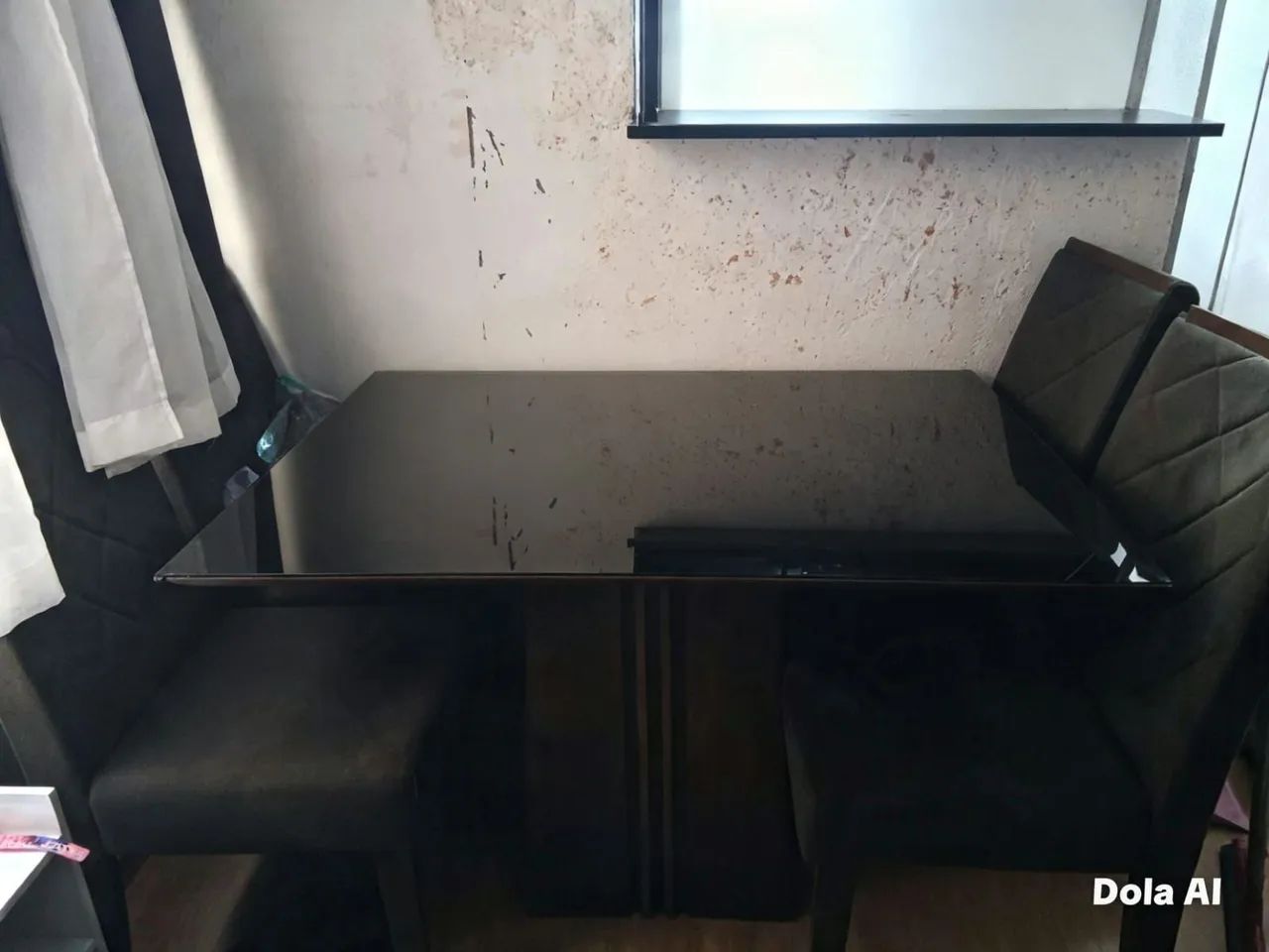 Mesa de jantar com 4 cadeiras