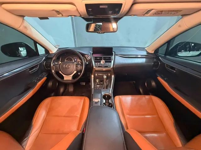 Lexus NX-300 H Luxury 2.5 16V Aut., foto 10 de 11