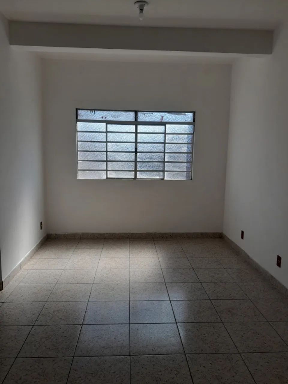 Sala comercial com banheiro no Bairro Guarani - Foto 2